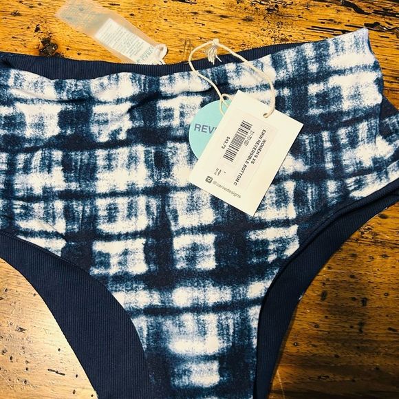 Carve designs high waisted Erin reversible swim bottoms - Picture 2 of 3